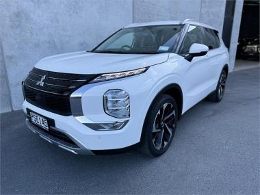 2023 Mitsubishi Outlander XLS 2.5P/CVT