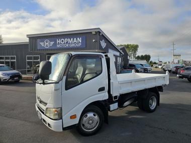 2013 Hino Dutro 2 Tonne Tipper