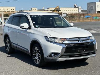 2016 Mitsubishi Outlander G 7SEATER 4WD