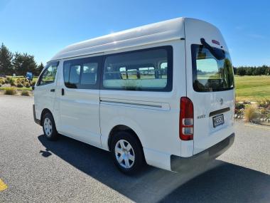 2016 Toyota Hiace High Roof on handshake