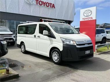 2025 Toyota Hiace Zr Gvn 2.8Dt/6At