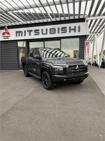 2025 Mitsubishi Triton VRX 4WD