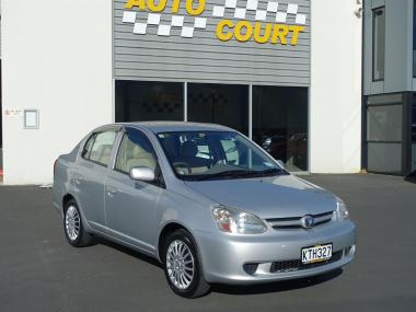 2004 Toyota Platz F