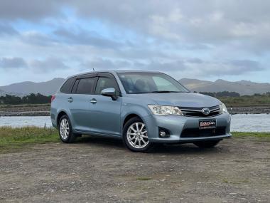 2013 Toyota Corolla Fielder Hybrid G