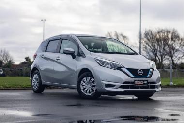 2018 Nissan Note e-POWER B