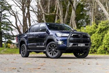 2022 Toyota Hilux SR5 Cruiser 2.8L Turbo Diesel 2W