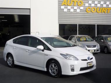 2011 Toyota Prius L Touring Hybrid