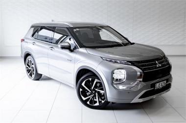 2023 Mitsubishi Outlander VRX PHEV 4WD*NZ New*