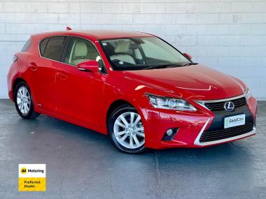 2014 Lexus CT 200h Hybrid Luxury Pack, Full Leathe