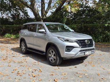 2022 Toyota Fortuner GXL 2.8DT 6AT 4WD WG/5D/7S (J