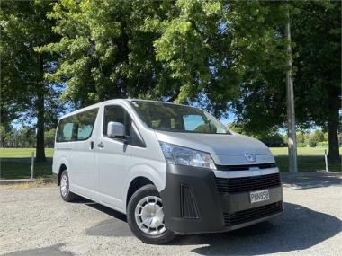 2022 Toyota Hiace ZR Dual Slider 2.8L Turbo Diesel