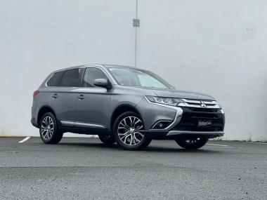 2017 Mitsubishi Outlander 4WD 24G 7SEATER