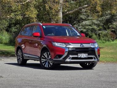 2022 Mitsubishi Outlander Ls 2.4P/Cvt