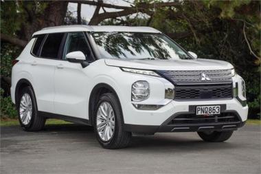 2022 Mitsubishi Outlander LS 2.5 4x4 auto
