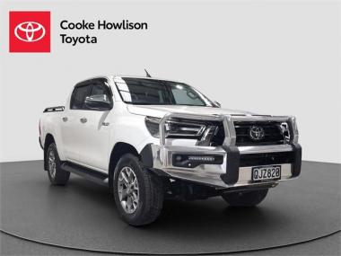 2024 Toyota Hilux SR5 Double Cab