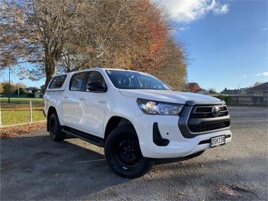 2024 Toyota Hilux SR 2.8L Turbo Diesel Mild Hybrid