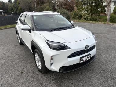2025 Toyota Yaris Cross GX 1.5P HEV ECVT FWD SUV/5