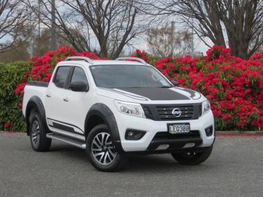 2018 Nissan Navara STX 4WD , LOADED WITH EXTRAS .