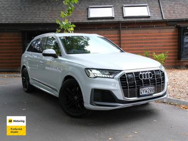 2023 Audi Q7 55 TFSI Quattro 'S Line' 7-Seater