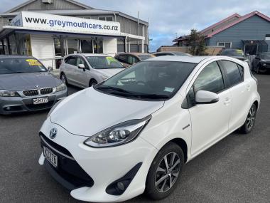 2017 Toyota Prius C SX 1.5PH/CVT