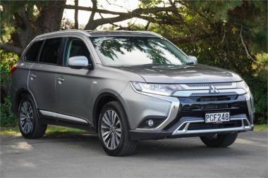2022 Mitsubishi Outlander LS 2.4 4x4 7-seats