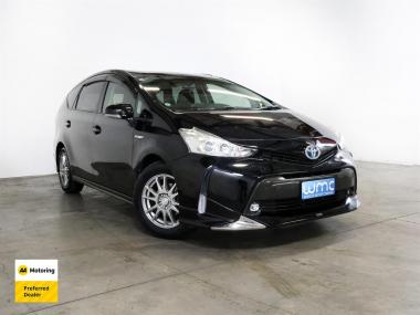 2015 Toyota Prius Alpha Hybrid S-L Selection