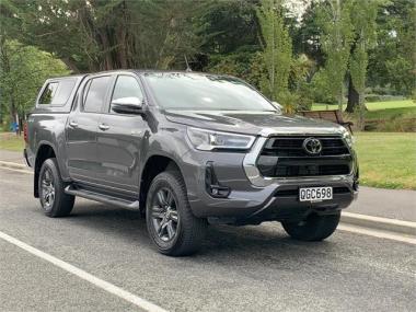 2023 Toyota Hilux SR5 2.8DT 4WD 6AT UTE