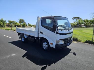 2010 Hino Dutro 2 Tonne Tipper