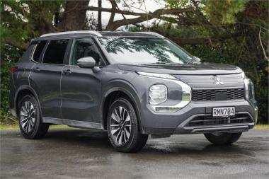 2025 Mitsubishi Outlander LS 2.5 auto