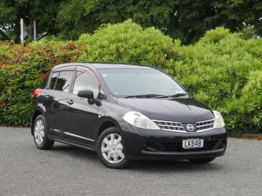 2008 Nissan Tiida ST