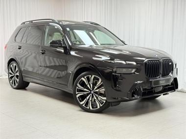 2026 BMW X7 32EM M60i