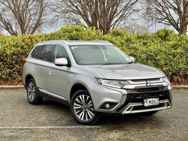 2022 Mitsubishi Outlander LS AWD 7 SEATER AMAZING 