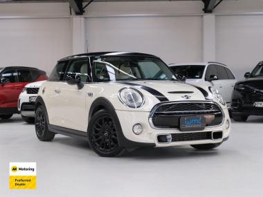 2015 Mini Cooper S 2.0lt 'Turbo' 6-Speed Manual