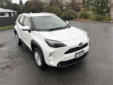 2025 Toyota Yaris Cross GX 1.5P HEV ECVT FWD SUV/5