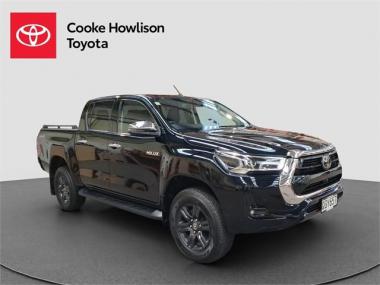 2023 Toyota Hilux SR5 4WD