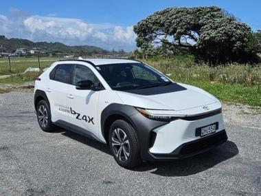 2023 Toyota bZ4X Pure BEV FWD SUV/5D/5S (XEAP-NM1)