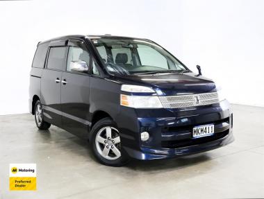 2006 Toyota VOXY 'Z-Edition' 8-Seater with Twin Mo
