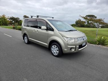 2008 Mitsubishi DELICA D5 2WD