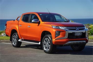 2019 Mitsubishi Triton DC VRX 4WD 6AT 2.4 auto