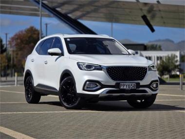 2022 MG HS Essence 1.5Pt