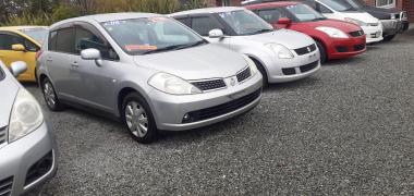 '06 Nissan Tida