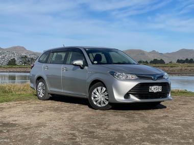 2015 Toyota Corolla Fielder Hybrid