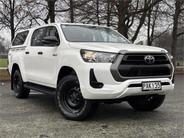 2022 Toyota Hilux SR 2.8DT 6AT 4WD