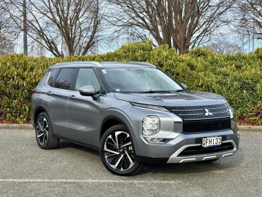 2023 Mitsubishi Outlander XLS 7 SEATER NEW GENERAT