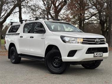 2018 Toyota Hilux 2WD SR 2.8DT DOUBLE CAB 6AT