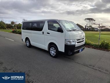 2020 Toyota Hiace Diesel 2.8 TD 4WD 5 Door LWB