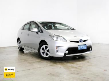2015 Toyota PRIUS 1.8lt Hybrid S-Package