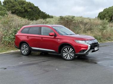 2022 Mitsubishi Outlander LS 2.4P 2WD