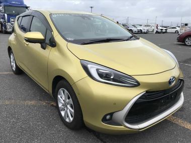 2021 Toyota AQUA Hybrid Z