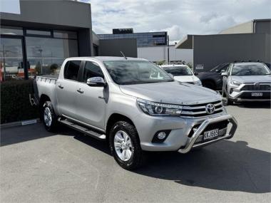 2017 Toyota Hilux SR5 DIESEL 4WD/4X4, AUTO